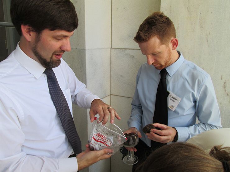 Preparing_soils_in_wine_glasses_2a.jpg